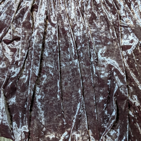 Pink crushed velvet off the shoulder top - Picture 3 of 4